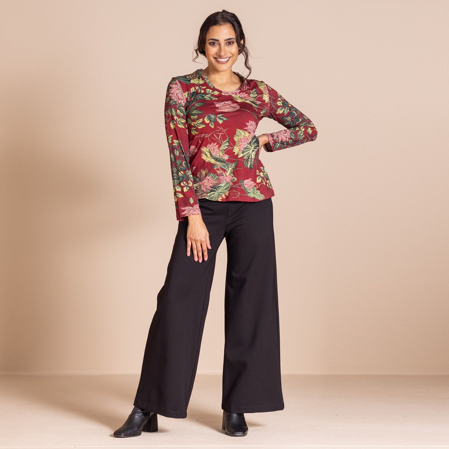 Megan Salmon Waterlily Mesh Tee   M6438